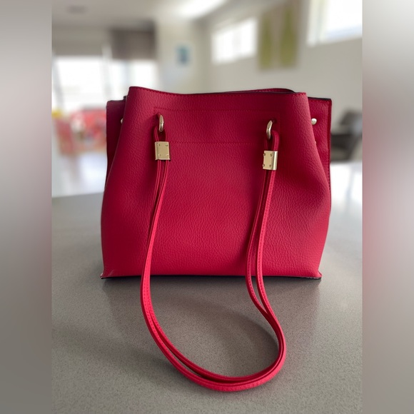 BRAND NEW MERIKAI Red Double Cord Strap Tote Bag - Picture 4 of 4